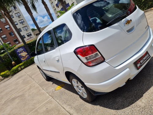 Foto do veículo GM - Chevrolet SPIN LT 1.8 8V Econo.Flex 5p Mec. 2016/2015 ID: 86749