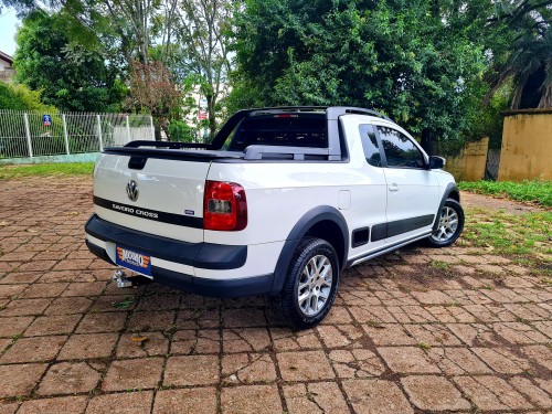 VW - VolksWagen Saveiro CROSS 1.6 Mi Total Flex 8V CE 2015 à venda em PORTO  ALEGRE - RS