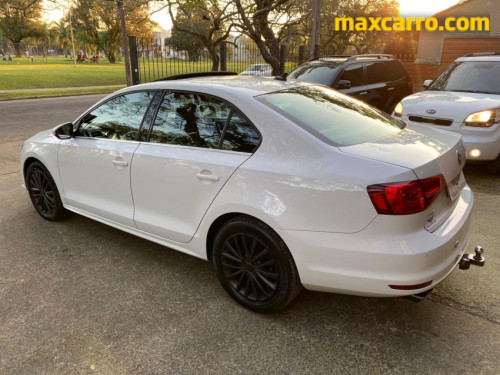 Foto do veículo VW - VolksWagen JETTA Highline 2.0 TSI 16V 4p Tiptronic 2017/2017 ID: 89138