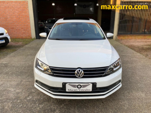 Foto do veículo VW - VolksWagen JETTA Highline 2.0 TSI 16V 4p Tiptronic 2017/2017 ID: 89138