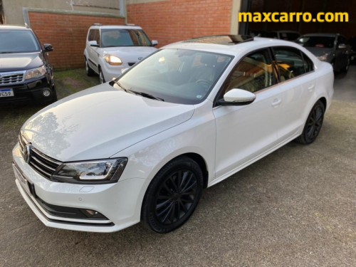 Foto do veículo VW - VolksWagen JETTA Highline 2.0 TSI 16V 4p Tiptronic 2017/2017 ID: 89138