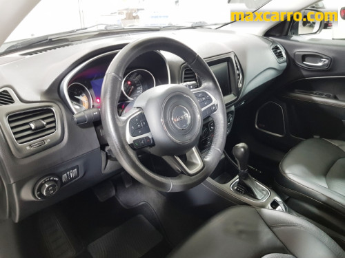 Foto do veículo Jeep COMPASS LONGITUDE 2.0 4x2 Flex 16V Aut. 2017/2016 ID: 89197