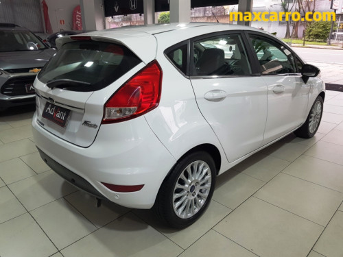 Foto do veículo Ford Fiesta TIT./TIT.Plus 1.6 16V Flex Aut. 2015/2014 ID: 89276