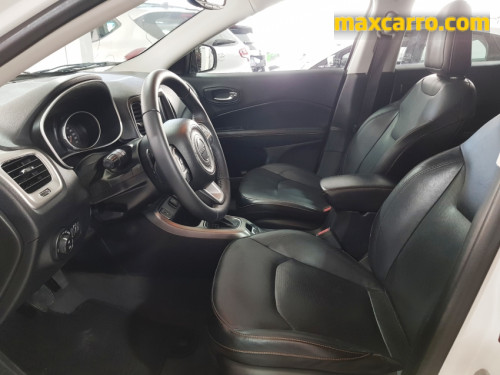 Foto do veículo Jeep COMPASS LONGITUDE 2.0 4x2 Flex 16V Aut. 2020/2020 ID: 89301