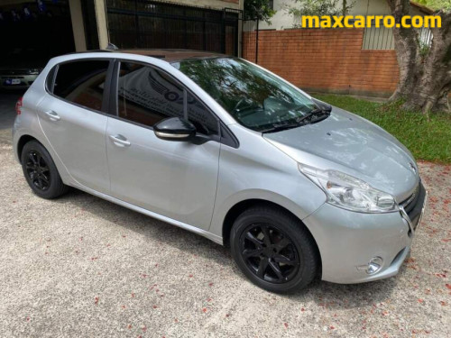 Foto do veículo Peugeot 208 Active/Active Pack 1.5 Flex 8V 5p 2014/2014 ID: 89357