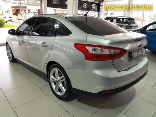 Foto do veículo Ford Focus 2.0 16V/SE/SE Plus Flex 5p Aut. 2014/2013 ID: 89369