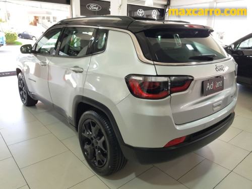 Foto do veículo Jeep COMPASS LIMITED 2.0 4x2 Flex 16V Aut. 2018/2018 ID: 89414