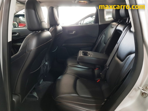 Foto do veículo Jeep COMPASS LIMITED 2.0 4x2 Flex 16V Aut. 2018/2018 ID: 89414