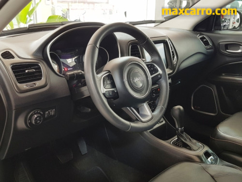 Foto do veículo Jeep COMPASS LONGITUDE 2.0 4x2 Flex 16V Aut. 2018/2017 ID: 89441