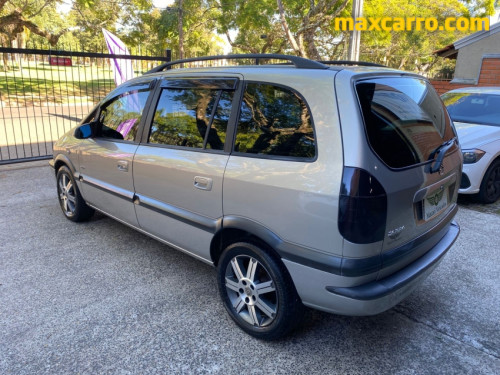 Foto do veículo GM - Chevrolet Zafira Elite 2.0 MPFI 16v 136cv 5p 2005/2005 ID: 89487