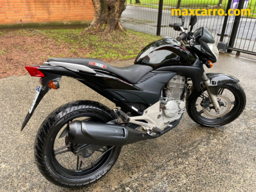 Foto do veículo HONDA CB 300R/ 300R FLEX 2011/2011 ID: 89494