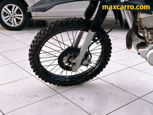 Foto do veículo Yamaha Xt 225 2001/2001 ID: 89510