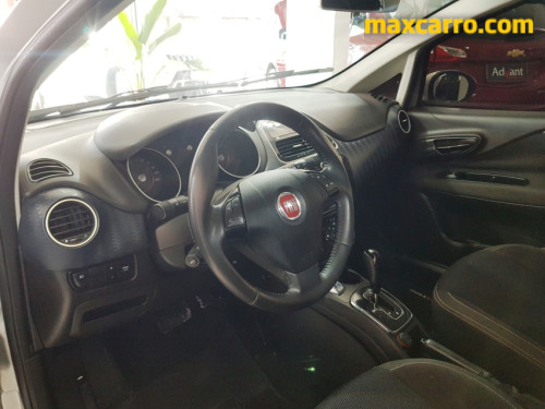 Foto do veículo Fiat Punto Sporting Dualogic 1.8 Flex 16V 5p 2016/2015 ID: 89534