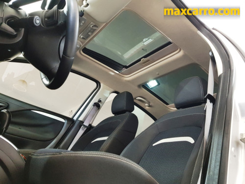Foto do veículo Fiat Punto Sporting Dualogic 1.8 Flex 16V 5p 2016/2015 ID: 89534
