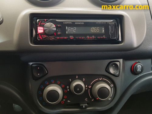 Foto do veículo Fiat UNO VIVACE Celeb. 1.0 EVO F.Flex 8V 5p 2016/2015 ID: 89558