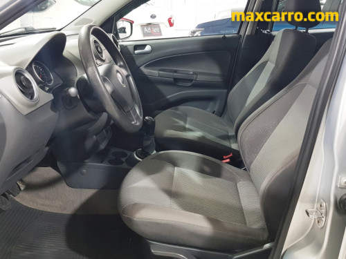 Foto do veículo VW - VolksWagen VOYAGE COMF/Highli. 1.6 T.Flex 8V 4p 2011/2010 ID: 89582