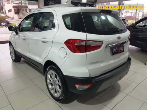 Foto do veículo Ford EcoSport TITANIUM 1.5 12V Flex 5p Aut. 2020/2020 ID: 89614