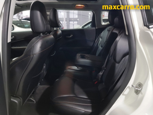 Foto do veículo Jeep COMPASS LIMITED 2.0 4x2 Flex 16V Aut. 2018/2018 ID: 89626