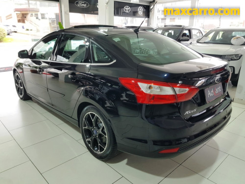 Foto do veículo Ford Focus Sed. TI./TI.Plus 2.0 16V Flex  Aut 2015/2015 ID: 89630