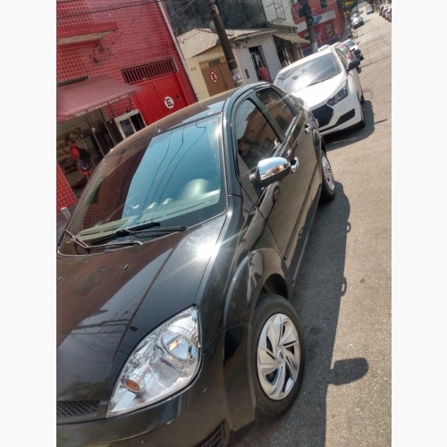 Foto do veículo Ford Fiesta Sed. Personnalité 1.0 8V 4p 2006/2005 ID: 84373