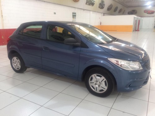 Foto do veículo GM - Chevrolet ONIX HATCH LS 1.0 8V FlexPower 5p Mec. 2016/2016 ID: 84456