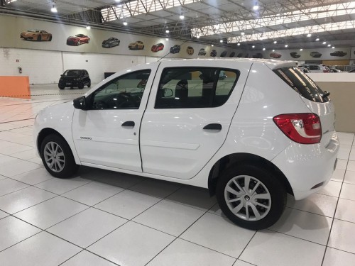 Foto do veículo Renault SANDERO Auth. Plus Hi-Power 1.0 16V 5p 2019/2019 ID: 84461