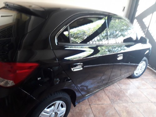 Foto do veículo GM - Chevrolet ONIX HATCH LT 1.0 8V FlexPower 5p Mec. 2015/2014 ID: 84540