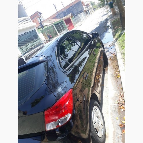 Foto do veículo GM - Chevrolet ONIX HATCH LT 1.0 8V FlexPower 5p Mec. 2015/2014 ID: 84540