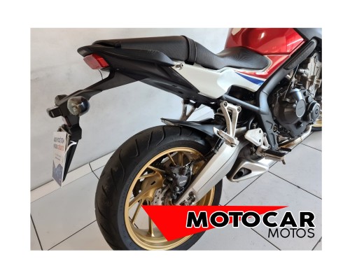 Foto do veículo HONDA CB 650F 2017/2017 ID: 85114