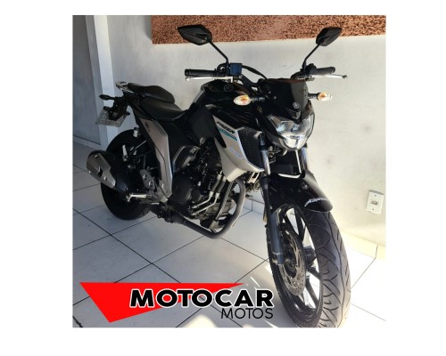 Foto do veículo YAMAHA YS 250 FAZER/ FAZER L. EDITION /BLUEFLEX 2018/2017 ID: 85592