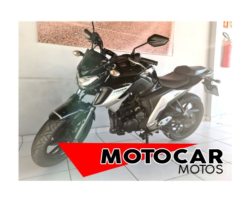 Foto do veículo YAMAHA YS 250 FAZER/ FAZER L. EDITION /BLUEFLEX 2018/2017 ID: 85592