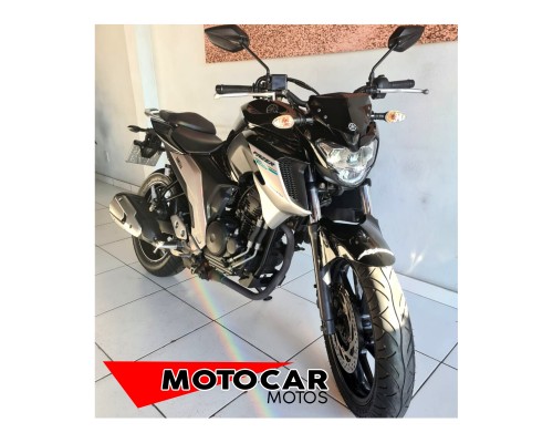 Foto do veículo YAMAHA YS 250 FAZER/ FAZER L. EDITION /BLUEFLEX 2018/2017 ID: 85592