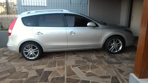Foto do veículo Hyundai i30cw 2.0 16V 145cv Aut. 5p 2011/2010 ID: 85710