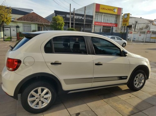Foto do veículo VW - VolksWagen Gol TRACK 1.0 Mi Total Flex 8V 4p 2015/2014 ID: 86053