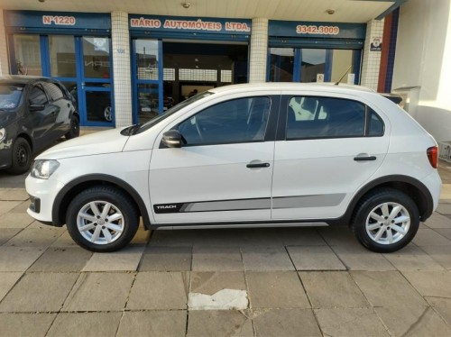 Foto do veículo VW - VolksWagen Gol TRACK 1.0 Mi Total Flex 8V 4p 2015/2014 ID: 86053
