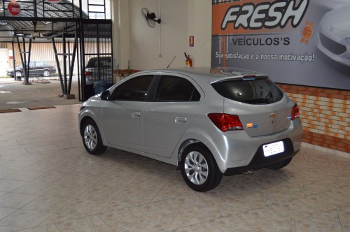 Foto do veículo GM - Chevrolet ONIX HATCH LT 1.4 8V FlexPower 5p Aut. 2018/2017 ID: 86597