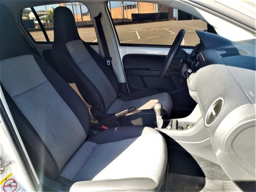 Foto do veículo VW - VolksWagen up! take 1.0 Total Flex 12V 5p 2015/2014 ID: 86601