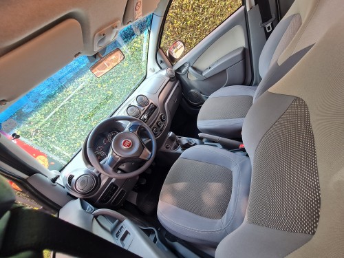 Foto do veículo Fiat Palio ESSENCE 1.6 Flex 16V 5p 2015/2015 ID: 86661