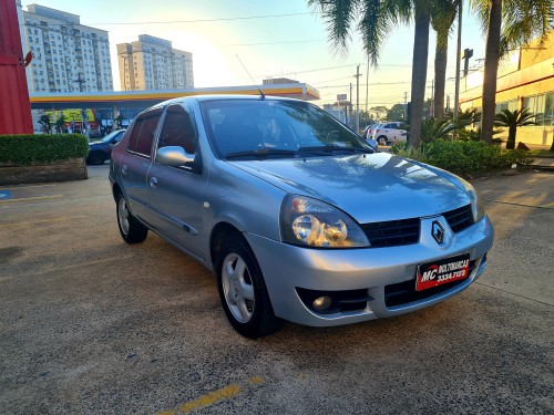 Foto do veículo Renault Clio Sed. Privilège Hi-Flex 1.6 16V 4p 2007/2007 ID: 86671