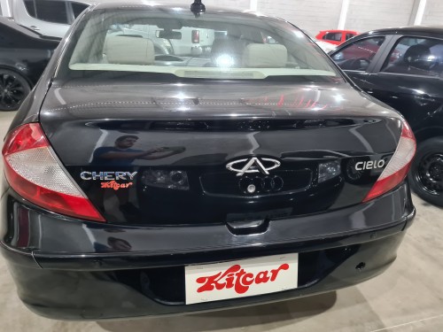Foto do veículo CHERY CIELO Sedan 1.6 16V 119cv  4p 2011/2010 ID: 86826