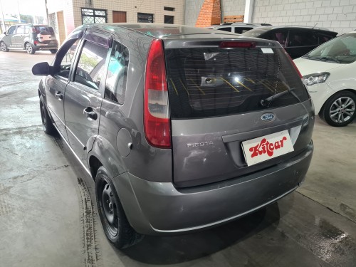 Foto do veículo Ford Fiesta Class 1.6 8V 98cv 5p 2003/2003 ID: 86827