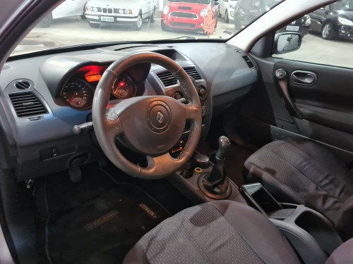 Foto do veículo Renault Megane Sedan Expression Hi-Flex 1.6 16V 2008/2008 ID: 86832