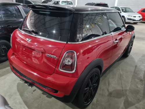Foto do veículo MINI COOPER S 1.6 Aut. 2010/2009 ID: 86834