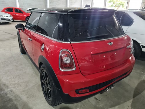 Foto do veículo MINI COOPER S 1.6 Aut. 2010/2009 ID: 86834