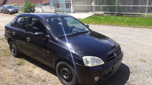 Foto do veículo GM - Chevrolet Corsa Sed.Prem. 1.0/ 1.0 FlexPower 8V 4p 2005/2004 ID: 86882