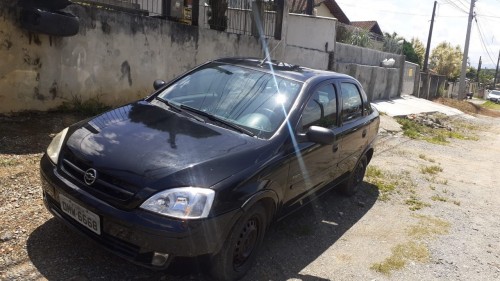 Foto do veículo GM - Chevrolet Corsa Sed.Prem. 1.0/ 1.0 FlexPower 8V 4p 2005/2004 ID: 86882