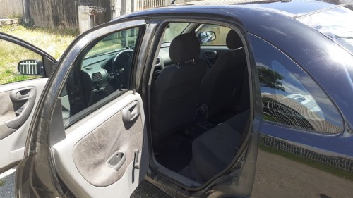 Foto do veículo GM - Chevrolet Corsa Sed.Prem. 1.0/ 1.0 FlexPower 8V 4p 2005/2004 ID: 86882