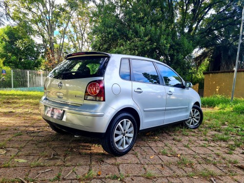 Foto do veículo VW - VolksWagen Polo I MOTION 1.6 Total Flex  5p 2010/2010 ID: 87019
