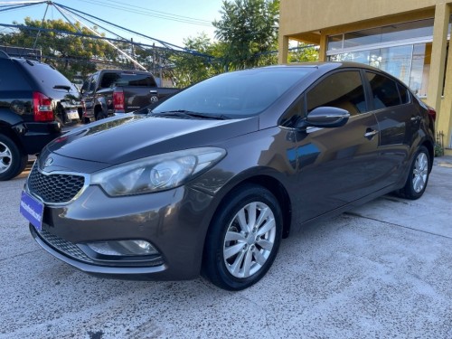 Kia Motors Cerato SX 2.0 16V Flex Aut. Kia Motors Cerato SX 2.0 16V Flex Aut. 2015/2014