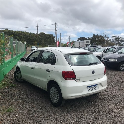 Foto do veículo VW - VolksWagen Gol (novo) 1.0 Mi Total Flex 8V 4p 2015/2015 ID: 87401